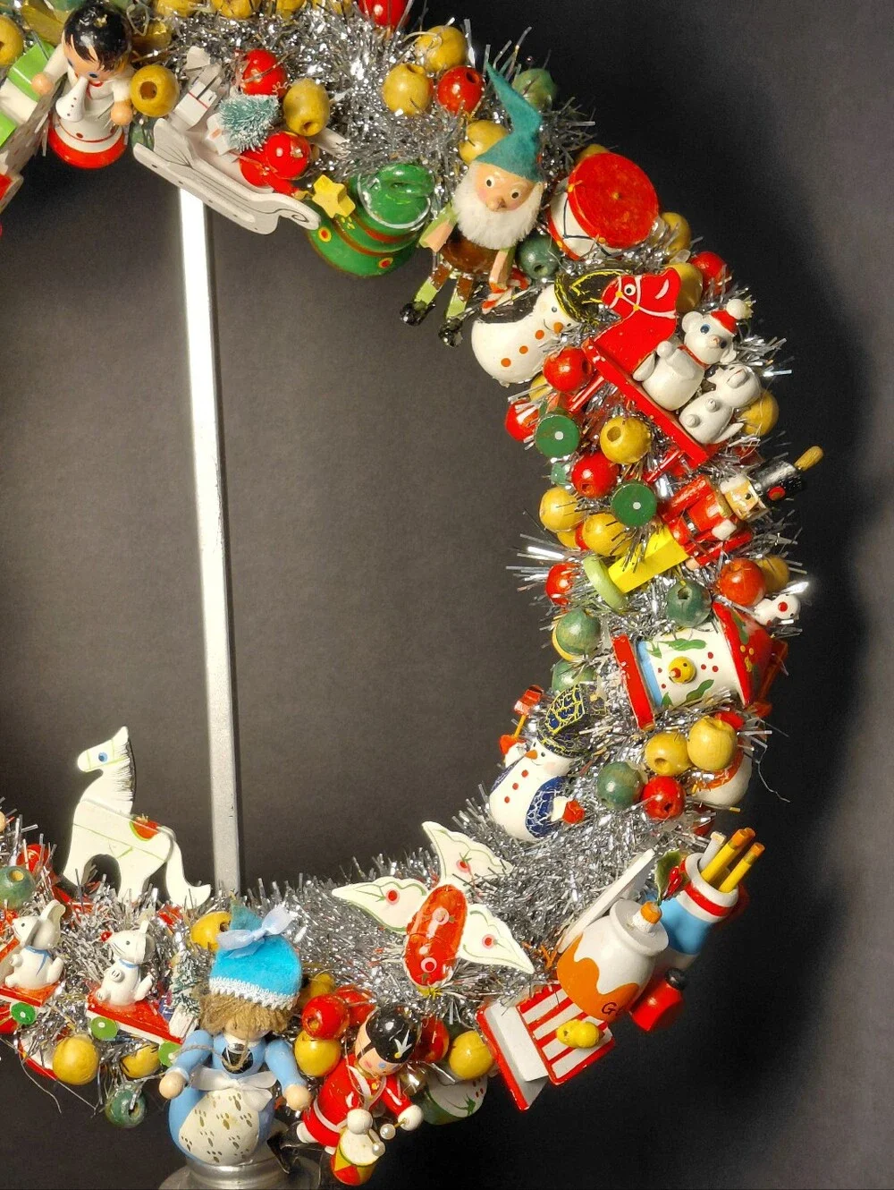 TINSEL CHRISTMAS KITSCH WREATH